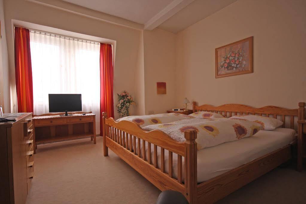 Haus Am Kurpark Hotel Garni Бад-Штебен Экстерьер фото